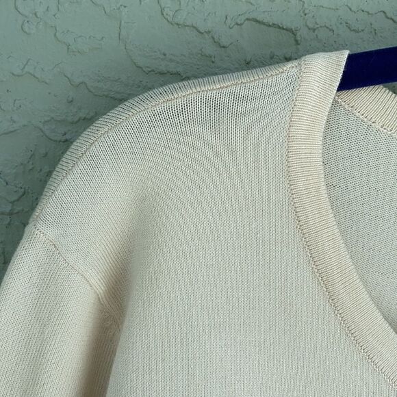 Anna Rose Sz M Sweater NWT Clasp On Front - Picture 8 of 13